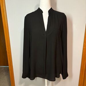 Ro & De v-neck black‎ flowy lightweight blouse size M